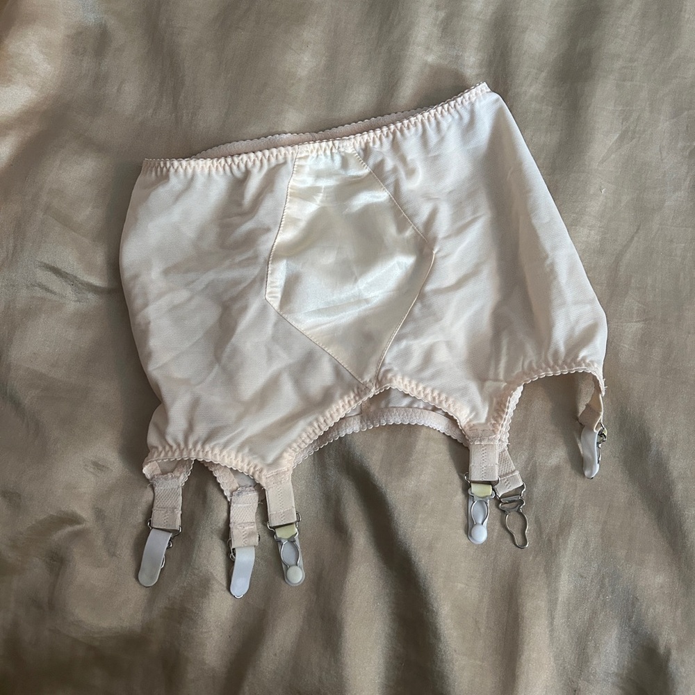 Vintage style Cream Garter Belt